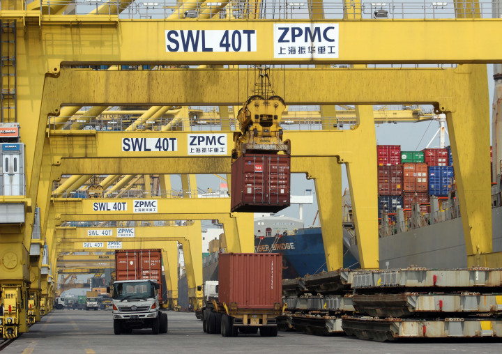 Layanan TPFT Belawan Percepat Target <i>Dwelling Time</i>