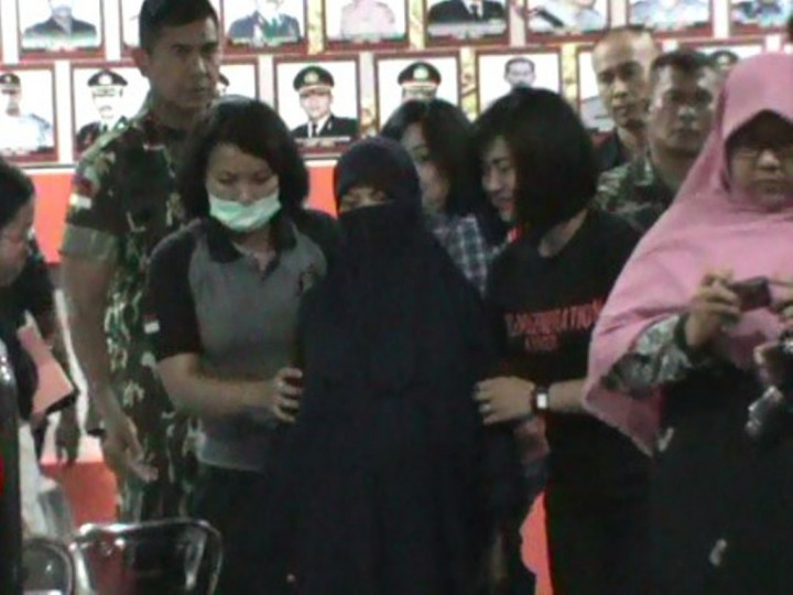 Satgas Tinombala Tangkap Istri DPO Ali Kalora