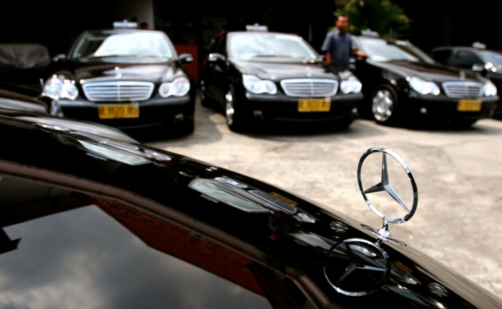 Benahi Bisnis, Blue Bird Jual 50 Armada Mercedez-Benz E-200