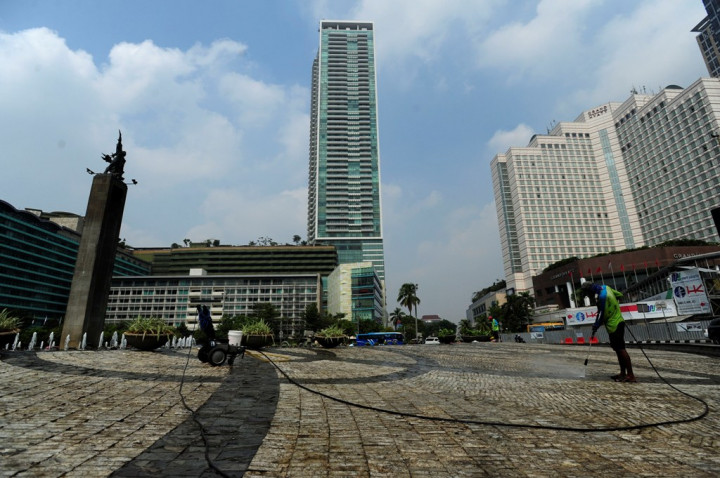 'Menghijaukan' Kembali Jakarta