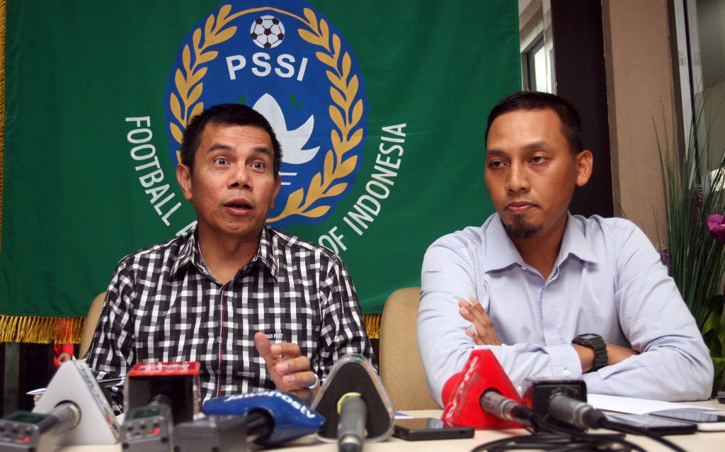 Plt Ketua Umum PSSI, Hinca Panjaitan dan Sekjen Azwan Karim (Foto: ANTARA/Reno Esnir)