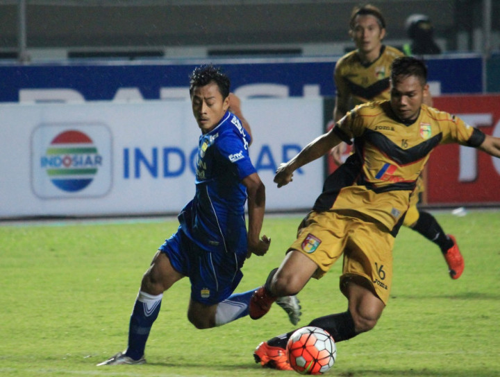 Babak I: Mitra Kukar Unggul Tipis atas Persib Bandung