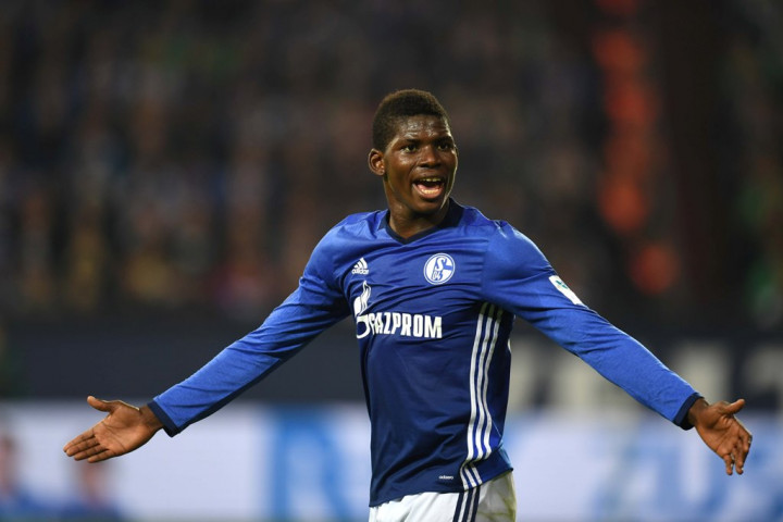 Patah Pergelangan Kaki, Striker Muda Schalke Absen Enam Bulan