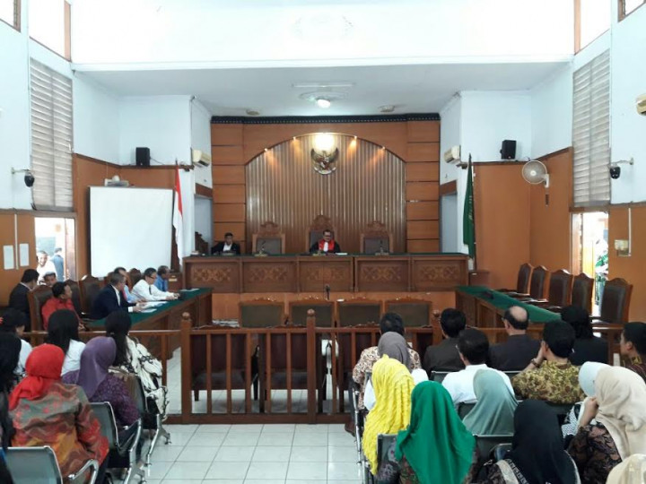 KPK Berhalangan, Sidang Praperadilan Irman Gusman Ditunda