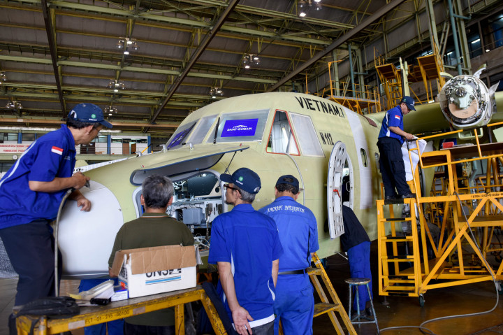 PT DI Siapkan Pesawat NC212i Pesanan Vietnam