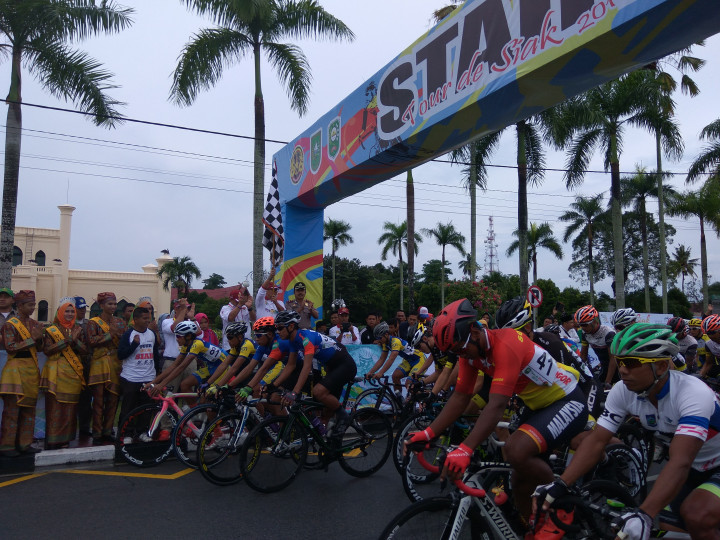 Pembalap Vietnam Juara Etape 1 Tour de Siak 2016