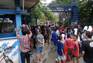 Penyerang Polisi Dikenal Tertutup