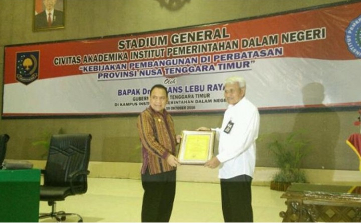 Gubernur NTT Terima Penghargaan Anggota Kehormatan IPDN