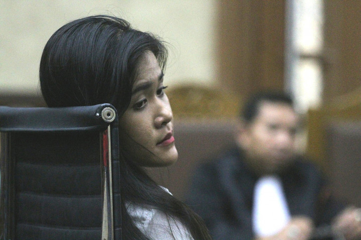 Disebut Patut Bersyukur Masih Hidup Jessica Menangis