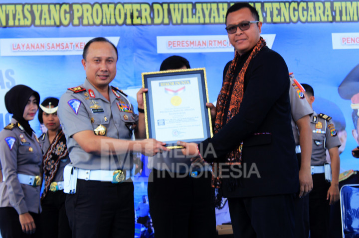 Pelayanan SIM di Atas Kapal Cetak Rekor MURI