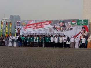 Ribuan Santri Padati Kawasan Monas