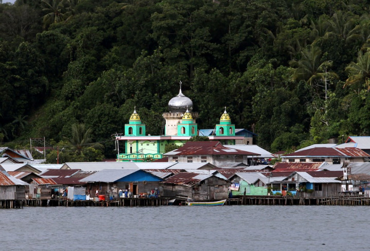 Warga Sorong Protes 5 Bar yang Buka Hingga Pagi
