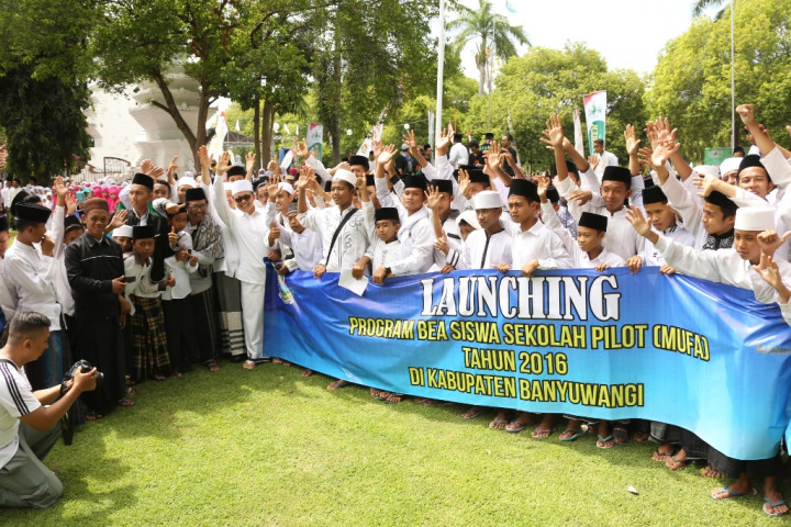 Pemkab Banyuwangi Sediakan Beasiswa Sekolah Pilot Bagi Santri