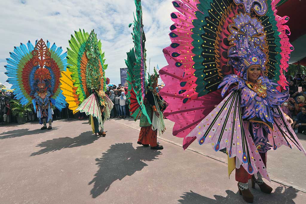 Kemeriahan Festival Pesona Teluk Tomini