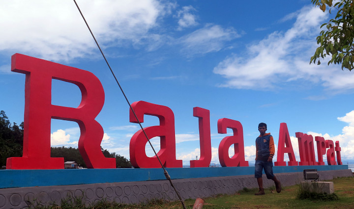 Dukung Go Digital Kemenpar, Telkomsel Bangun 18 Titik Operator di Raja Ampat