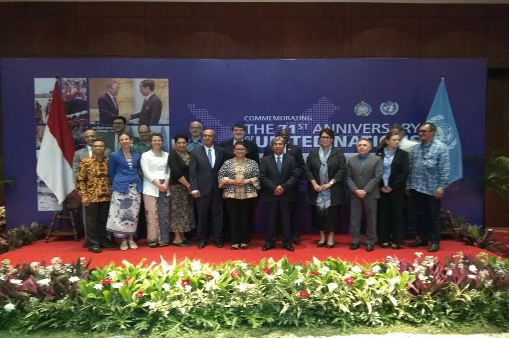  Menlu Retno (tengah) di Kementerian Luar Negeri RI, Jakarta, 24 Oktober 2016. (Foto: MTVN/Sonya MIchaella)