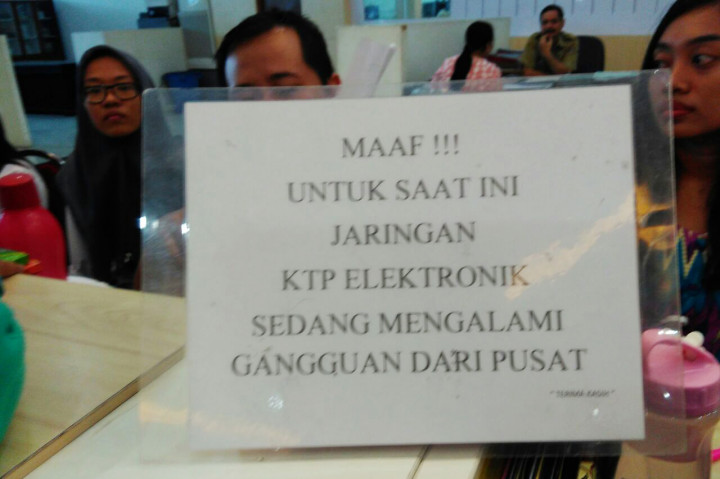 Pengurusan E-KTP di Surabaya Terkendala Jaringan Eror
