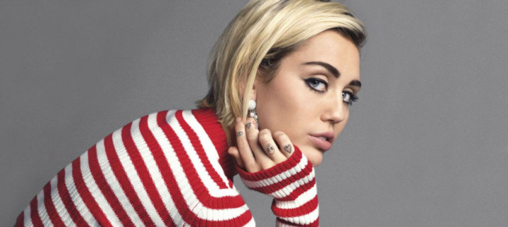 Miley Cyrus Berkampanye Dukung Hillary Clinton