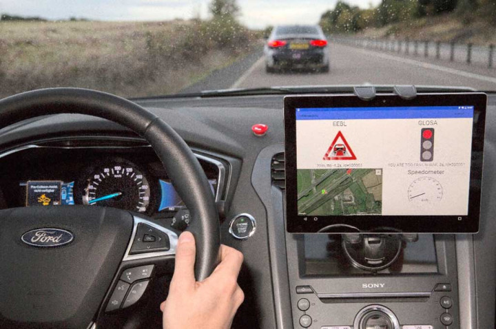 Ford Kembangkan Teknologi Anti Lampu Merah