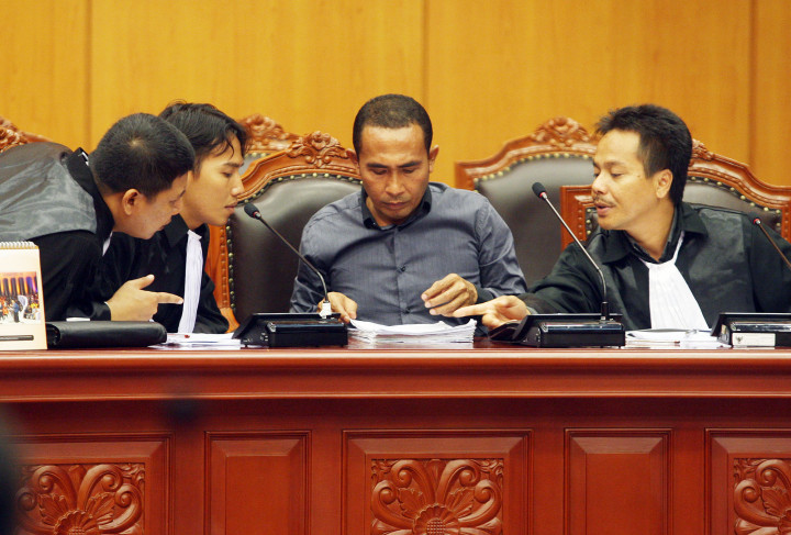 KPK Periksa Panitera MK Terkait Suap Akil Mochtar