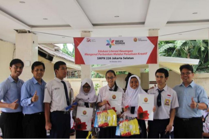 Mengenalkan Dunia Perbankan Sejak Dini