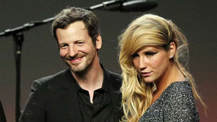 Produser Bantah Pernah 'Menyiksa' Kesha
