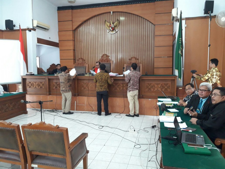 Jawab Praperadilan Irman, KPK Serahkan 32 Bukti Surat