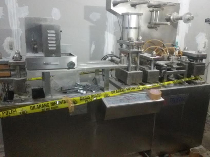 Pabrik Obat dan Jamu Ilegal di Cakung Gunakan Mesin Canggih