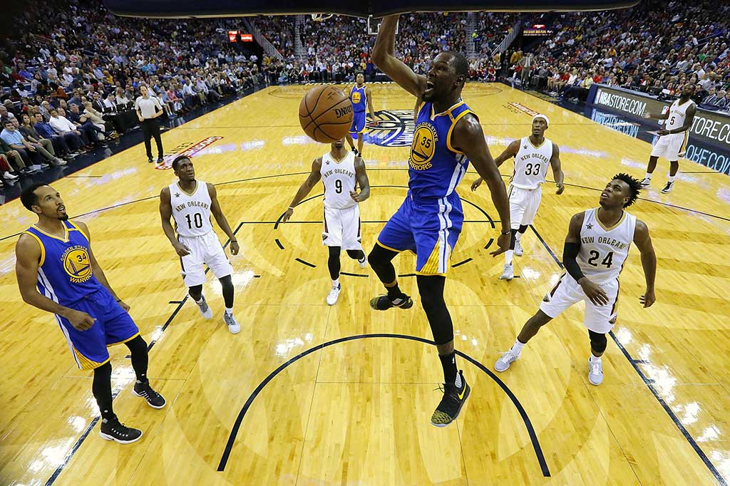 Warriors Tundukkan Tuan Rumah Pelicans