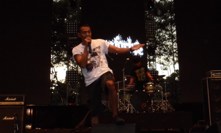 Rhoma Irama Berbagi Panggung dengan Band Metal