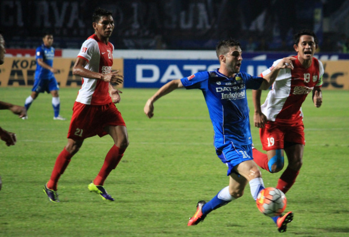 Tampil 10 Pemain, PSM Makassar Ditahan Imbang Persib Bandung