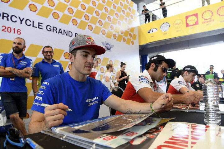 Pembalap Absen di Sesi Autografi, Honda, Ducati dan Suzuki Kena Denda