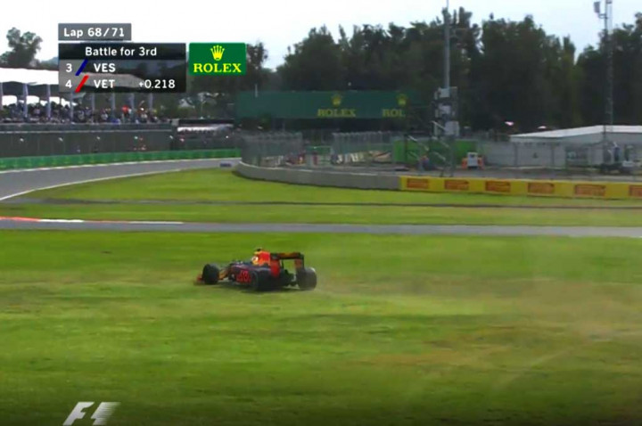 Verstappen: Potong Jalur, Hamilton Harusnya Dihukum