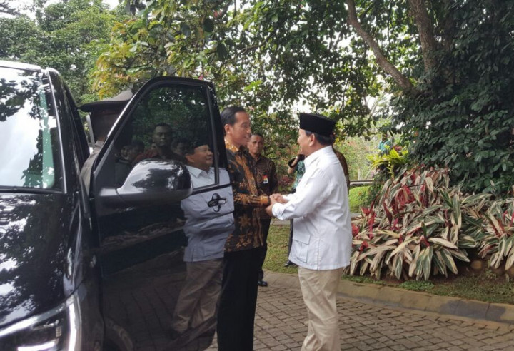 Jokowi and Prabowo Urge Calm Ahead of Nov 4 Protest