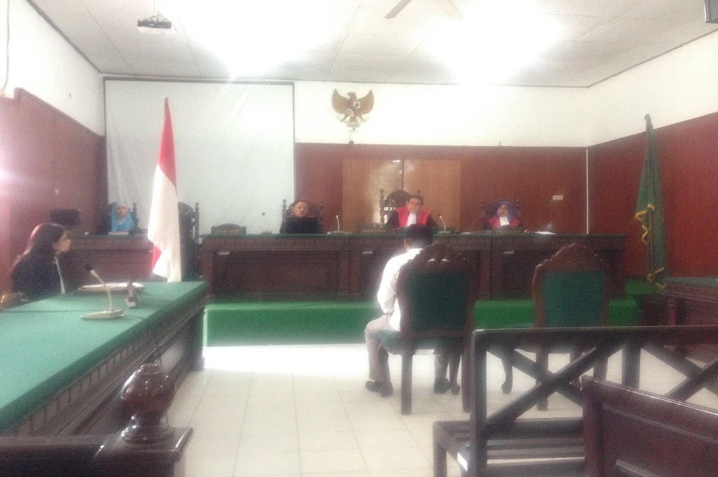 PN Sidoarjo gelar sidang pledoi dengan terdakwa M Rifai dalam kasus pemalsuan identitas, MTVN - Hadi
