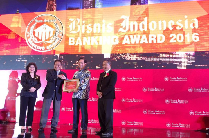 BCA Raih Dua Penghargaan di Bisnis Indonesia Banking Award 2016