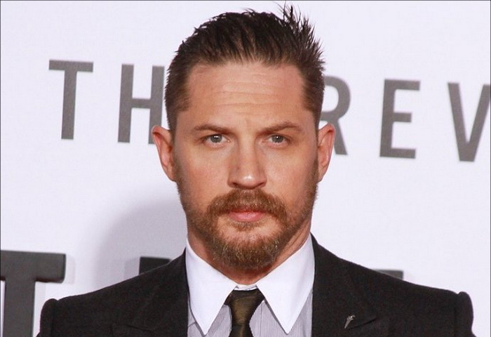 Tom Hardy Perankan Penjahat Legendaris Al Capone