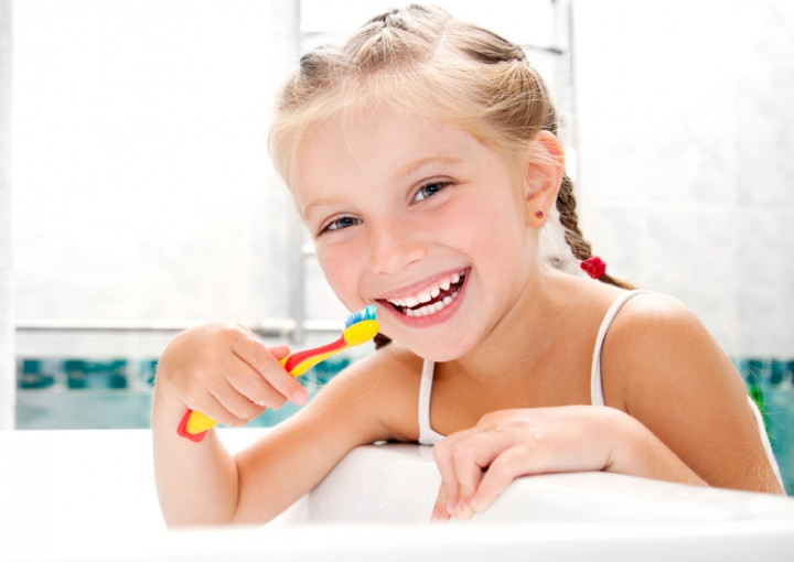 Pentingnya Merawat Gigi Susu