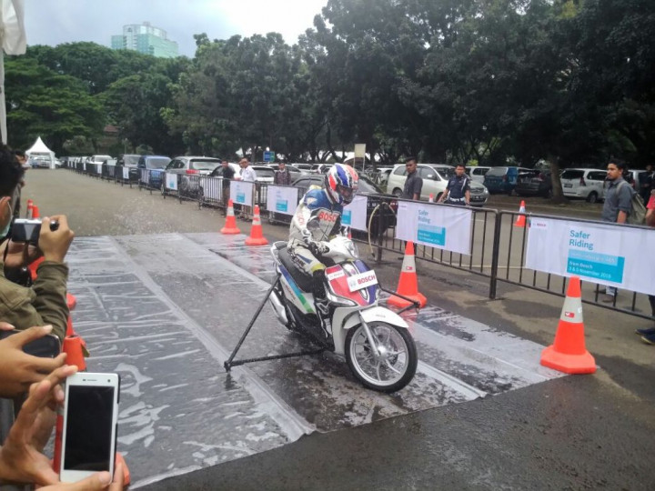 Arti Penting Teknologi ABS untuk Sepeda Motor