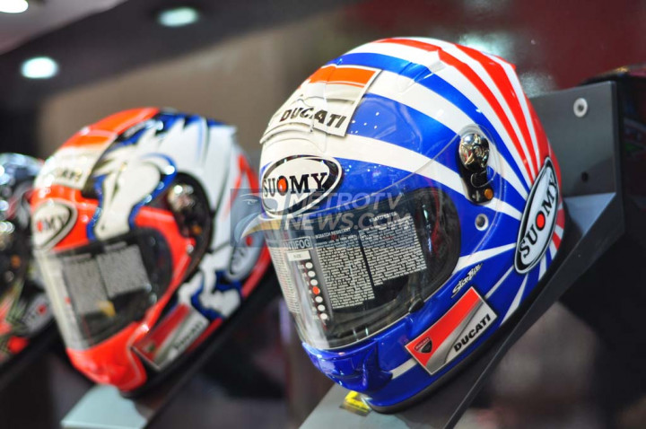 Replika Helm Dovizioso untuk Musim Depan Dijual di IMOS 2016