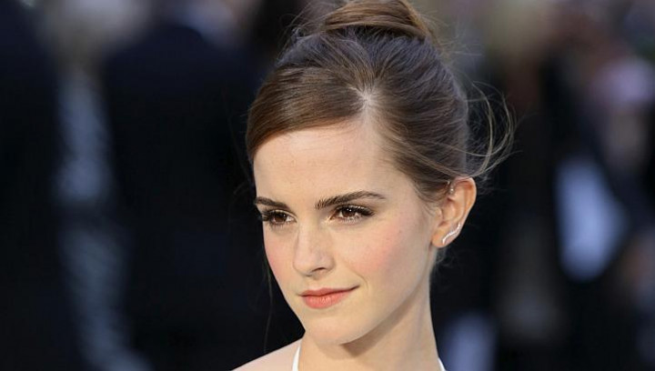 Emma Watson Selalu Antusias Baca Buku tentang Kesetaraan Gender