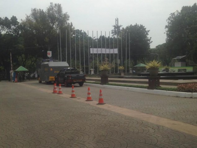 Jakarta Metro Police Tightens Security at City Hall