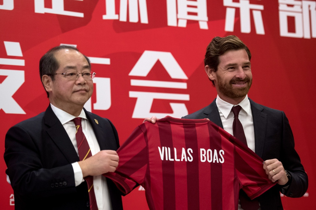 Andre Villas-Boas saat diperkenalkan manajemen Shanghai SIPG (Foto: JOHANNES EISELE/AFP)