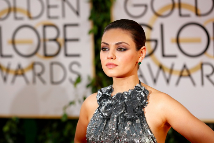 Mila Kunis Pernah Diancam Produser karena Tolak Foto Vulgar