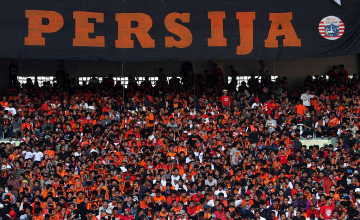 Di Manahan, Jakmania Pakai Atribut