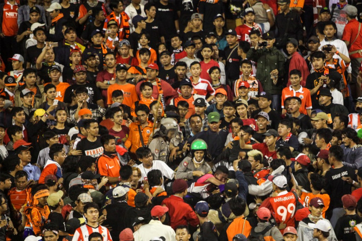 Tujuh Suporter Terluka dalam Laga Persija Kontra Persib