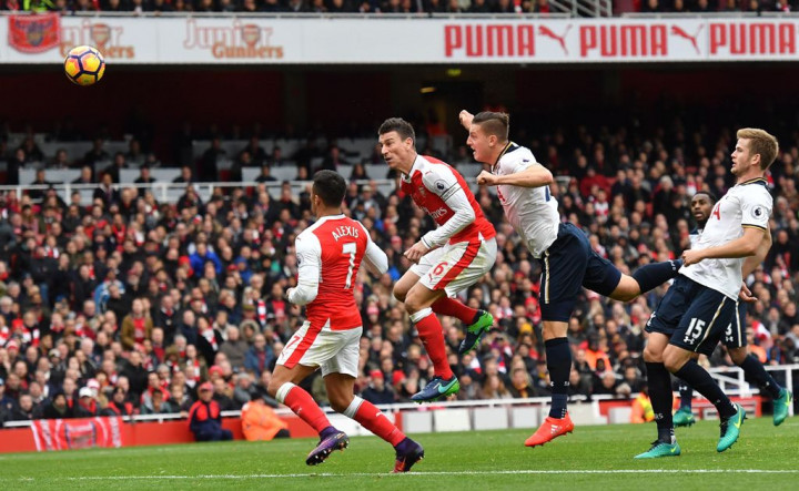Babak I: Arsenal Unggul atas Spurs Berkat Gol Bunuh Diri