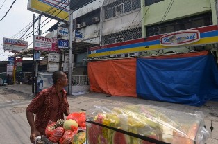 Polisi Kejar Otak Penjarah Minimarket di Penjaringan