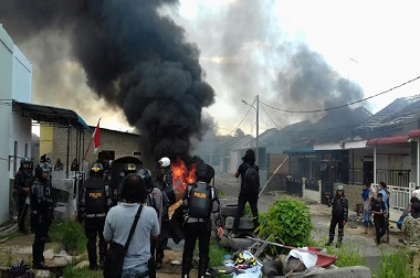 Eksekusi Ratusan Rumah Liar di Batam Ricuh