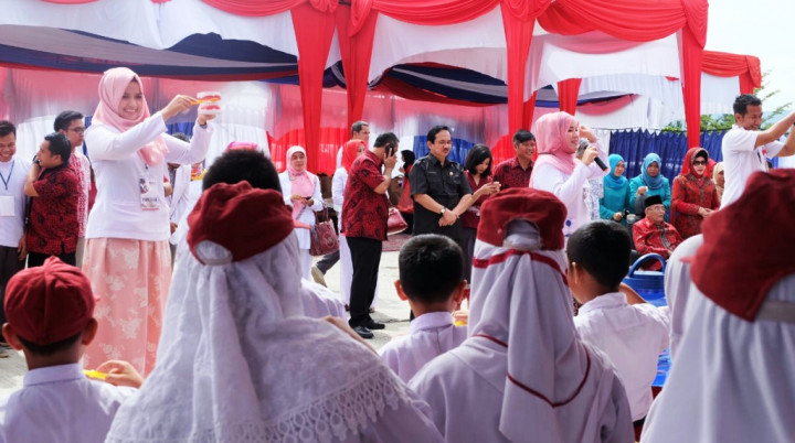 BKGN Edukasi Masyarakat Sumatera Barat Menyikat Gigi dengan Benar
